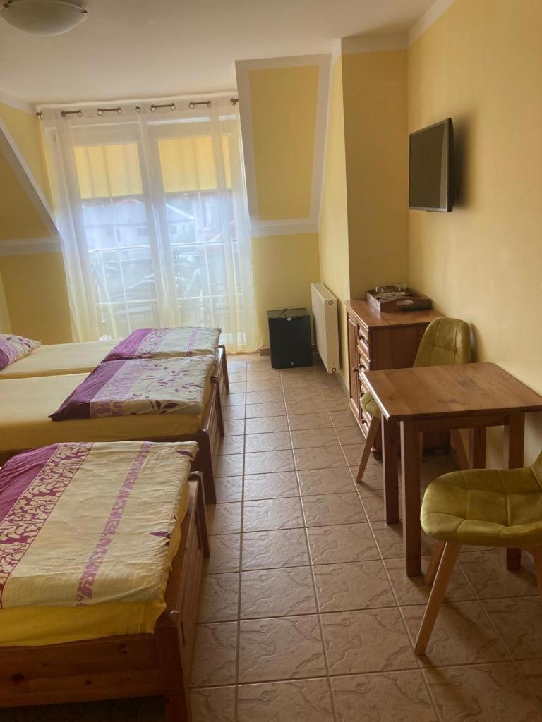 Pod Delfinem Rewal Apartment Екстериор снимка
