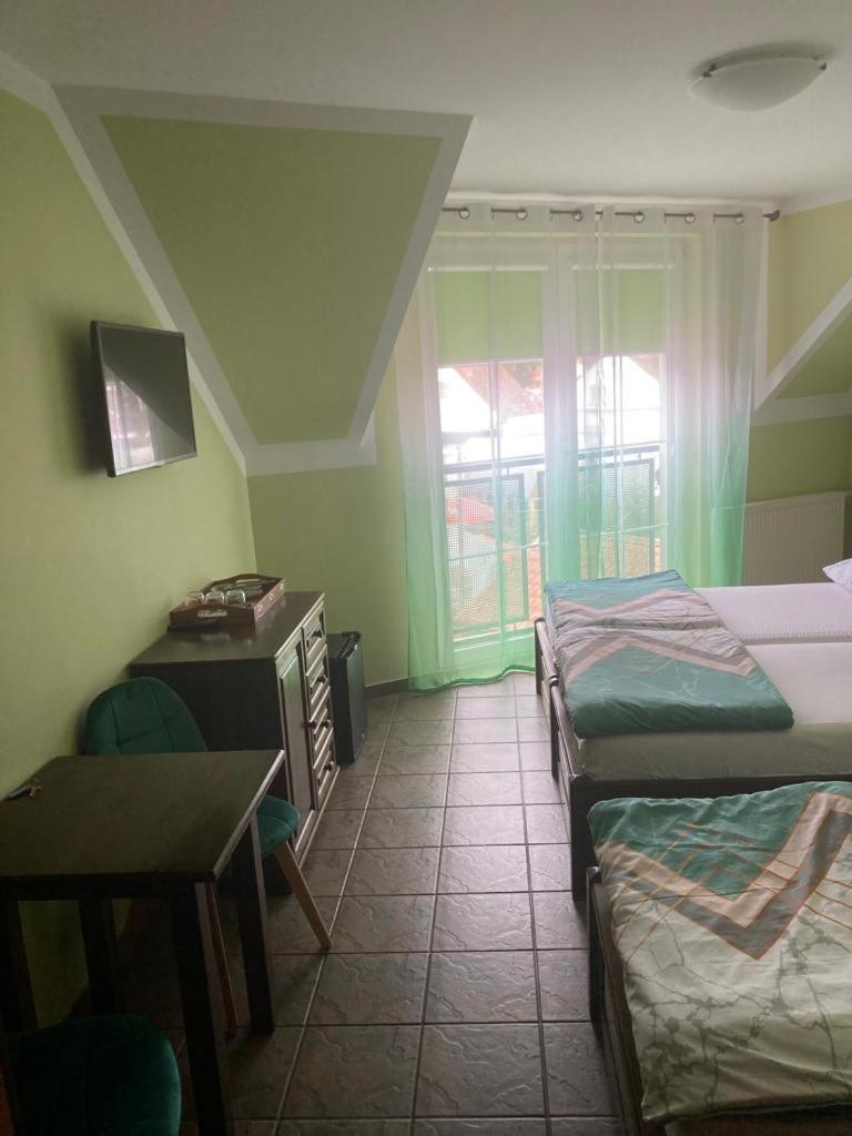 Pod Delfinem Rewal Apartment Екстериор снимка