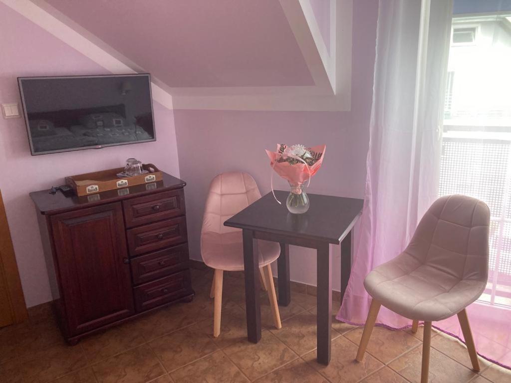 Pod Delfinem Rewal Apartment Екстериор снимка